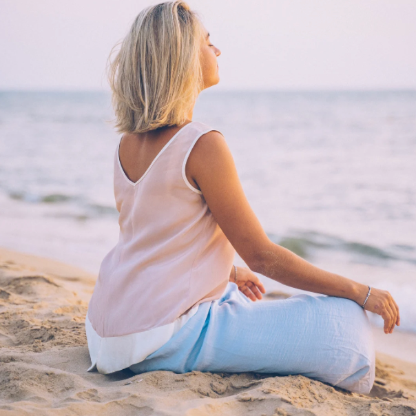 Pourquoi prend-on de la poitrine à la ménopause ?