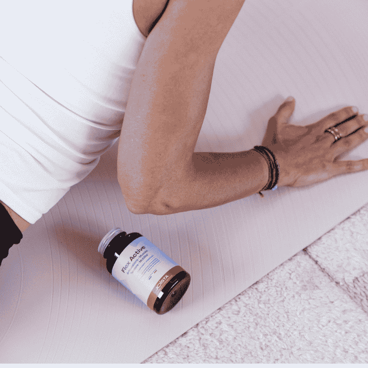 Jambes lourdes à la ménopause : causes et solutions naturelles